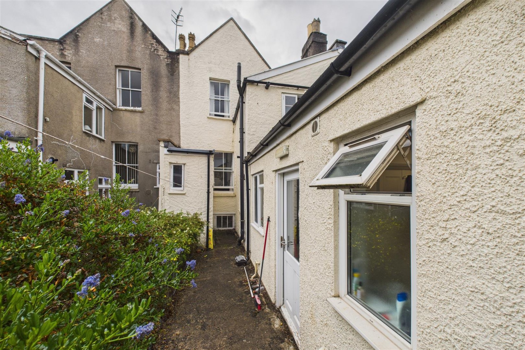 Images for FAMILY HOME / HMO | KINGSDOWN