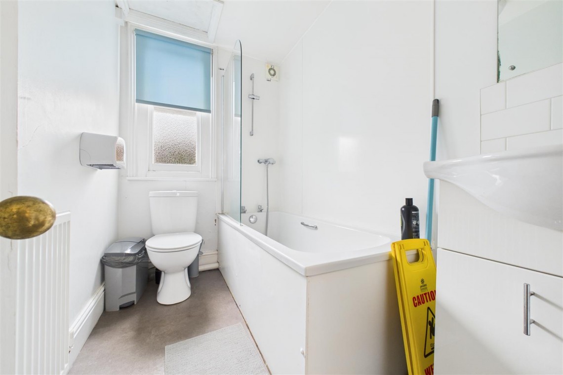 Images for FAMILY HOME / HMO | KINGSDOWN