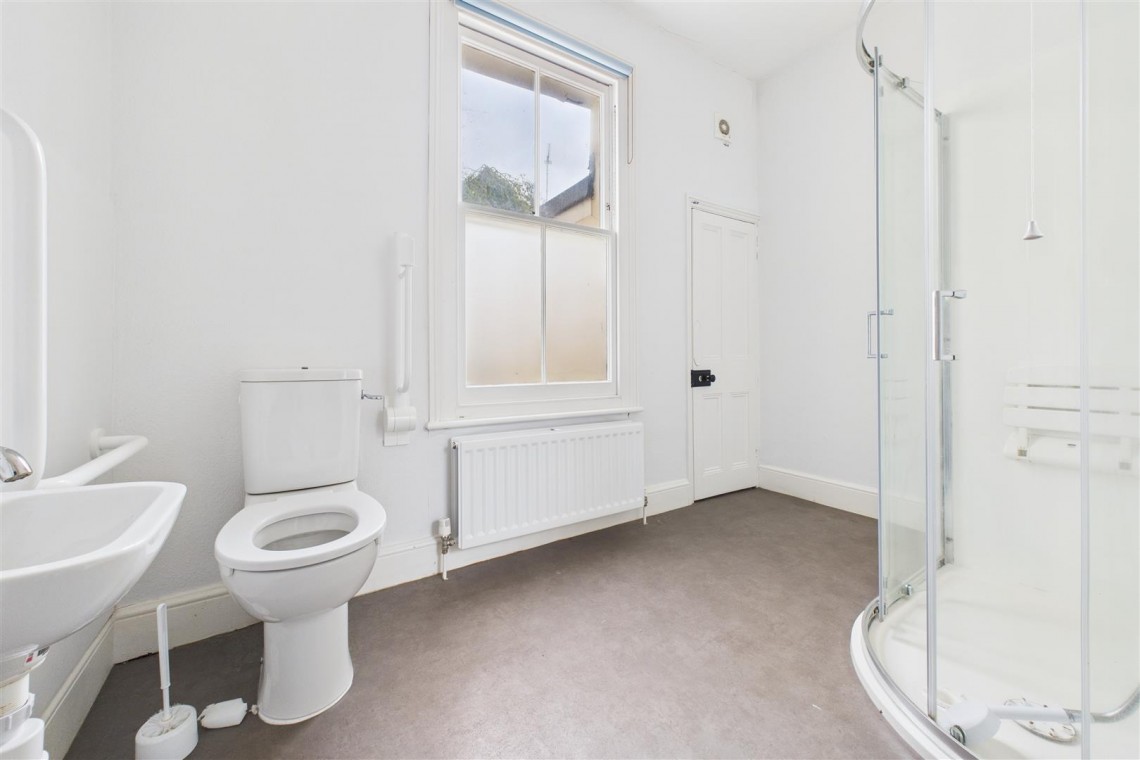 Images for FAMILY HOME / HMO | KINGSDOWN
