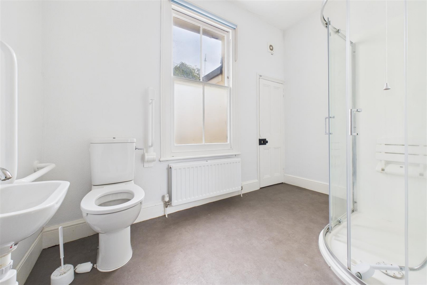 Images for FAMILY HOME / HMO | KINGSDOWN