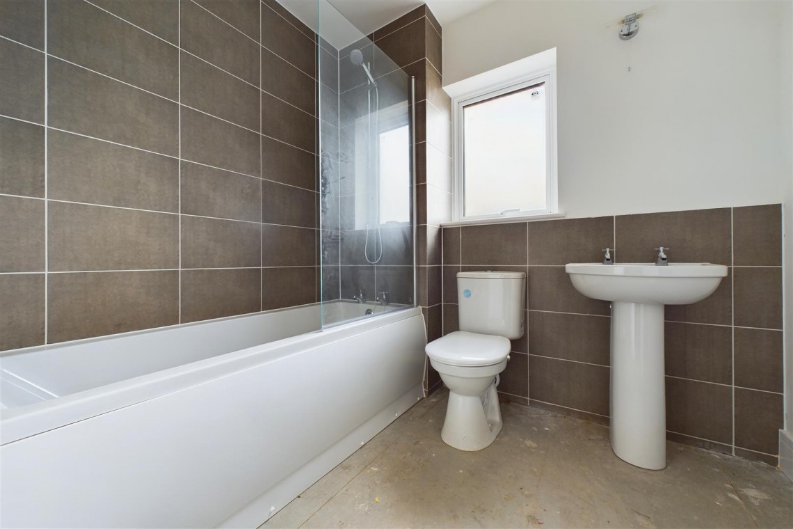 Images for 2 X NEW BUILD | CASH ONLY | NP7