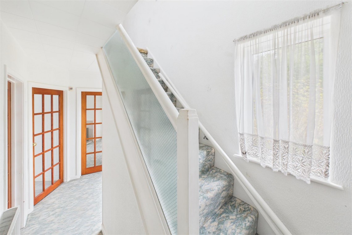 Images for REDUCED | UPDATING | COOMBE DINGLE