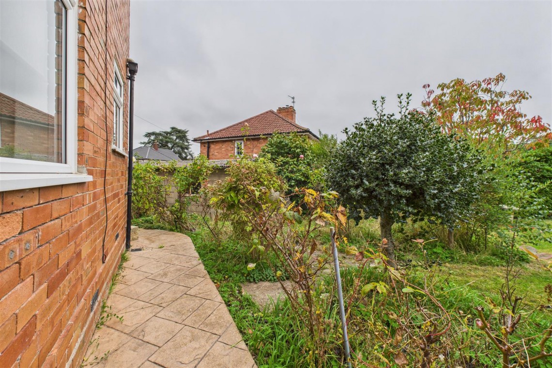 Images for REDUCED | UPDATING | COOMBE DINGLE