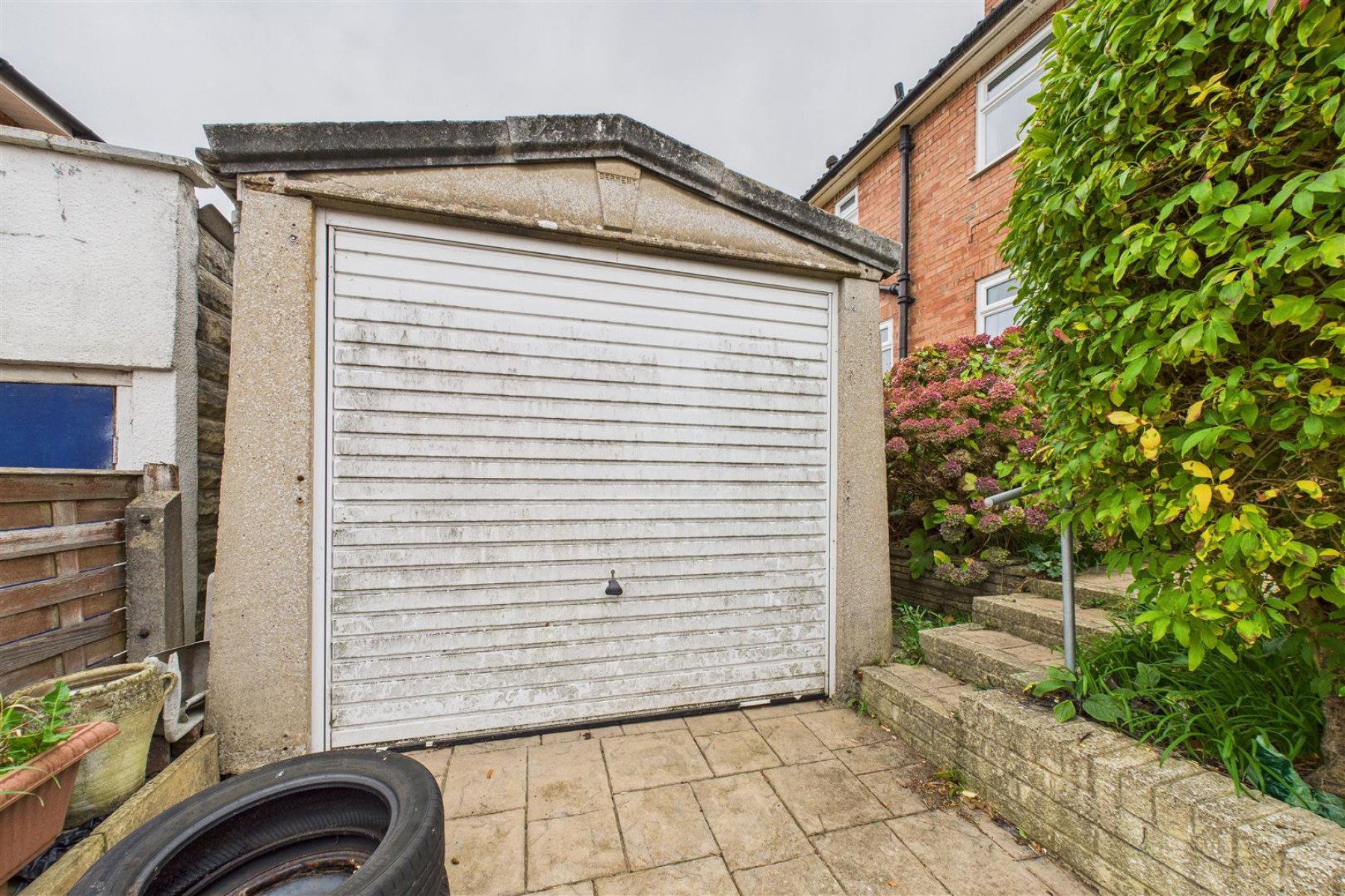 Images for REDUCED | UPDATING | COOMBE DINGLE