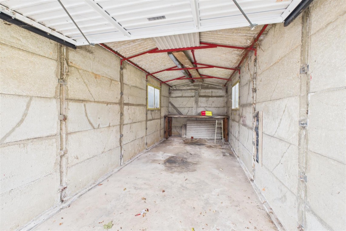 Images for REDUCED | UPDATING | COOMBE DINGLE