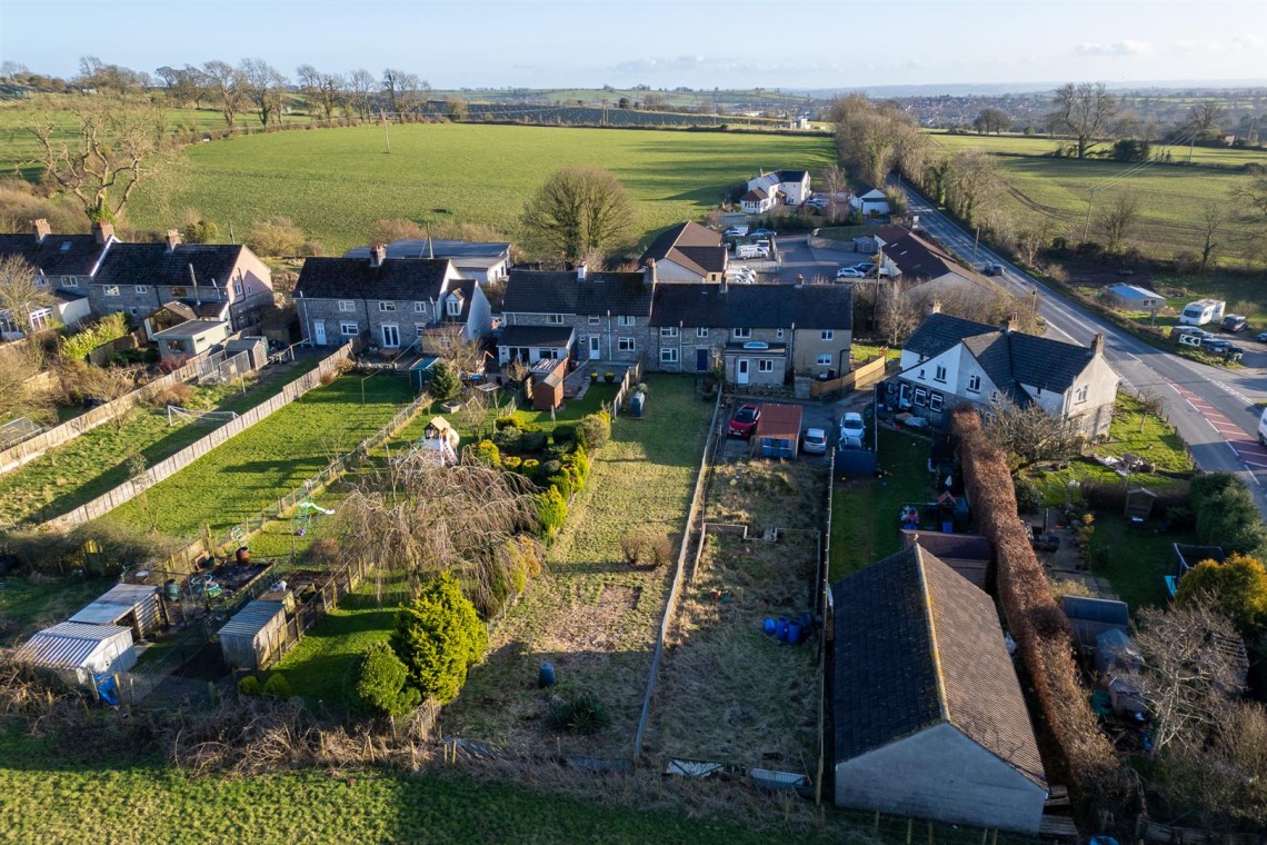 Images for UPDATING | LARGE GARDEN | SHEPTON MALLET