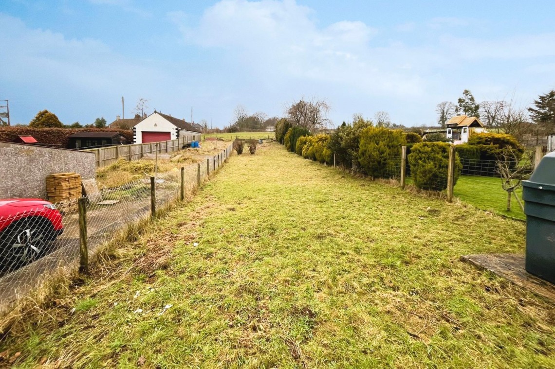 Images for UPDATING | LARGE GARDEN | SHEPTON MALLET