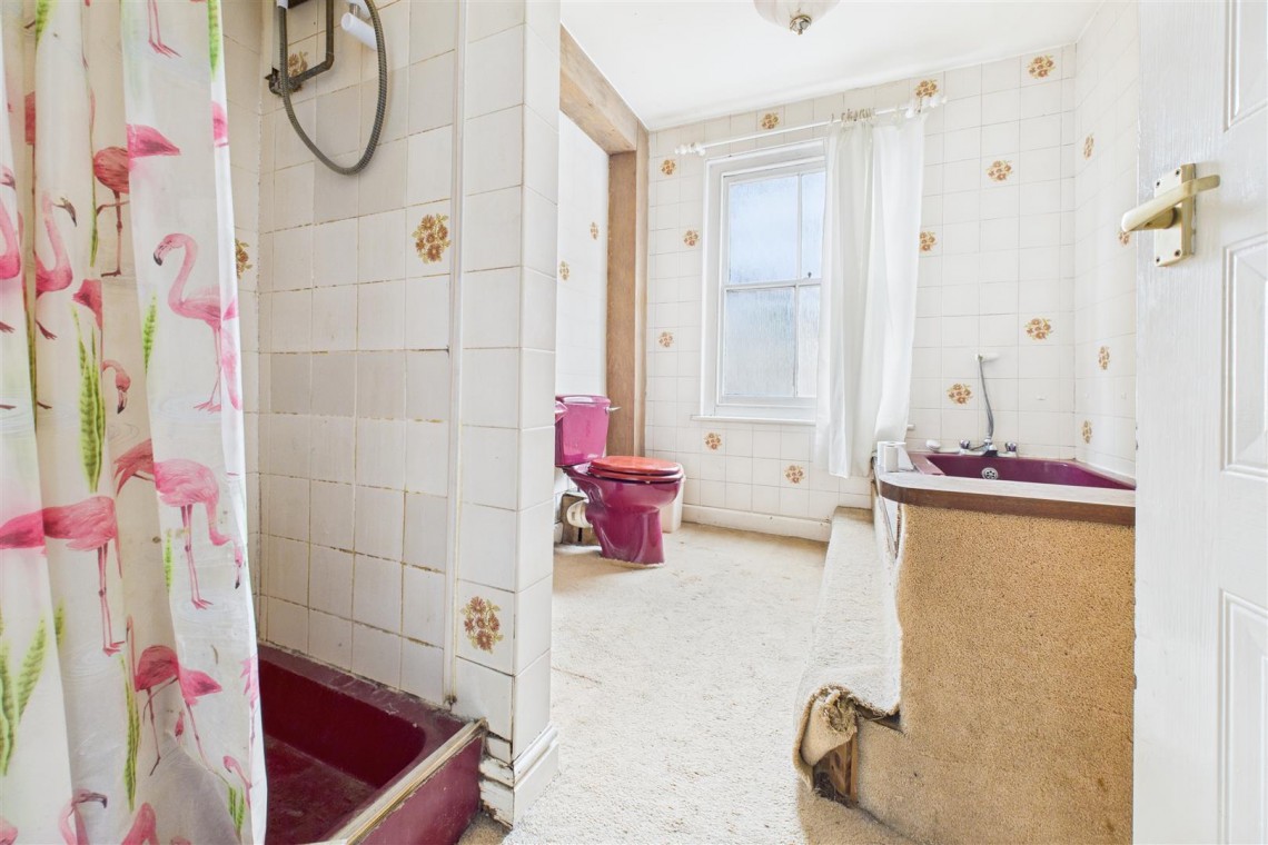 Images for HOUSE | UPDATING | GLASTONBURY