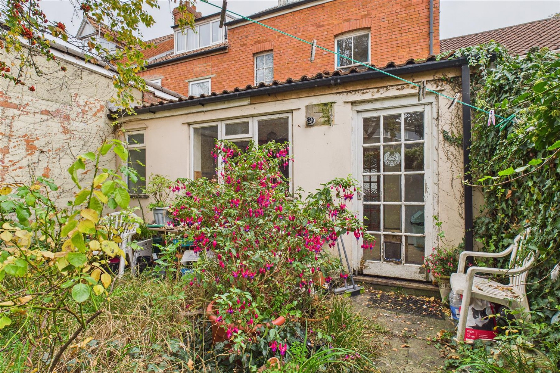 Images for HOUSE | UPDATING | GLASTONBURY