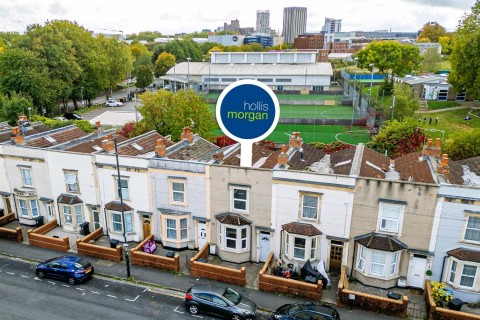 View Full Details for PERIOD HOUSE FOR UDPATING | ST AGNES