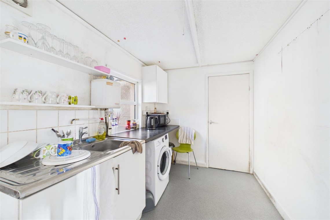 Images for MIXED USE | £21,540 pa | SHIREHAMPTON