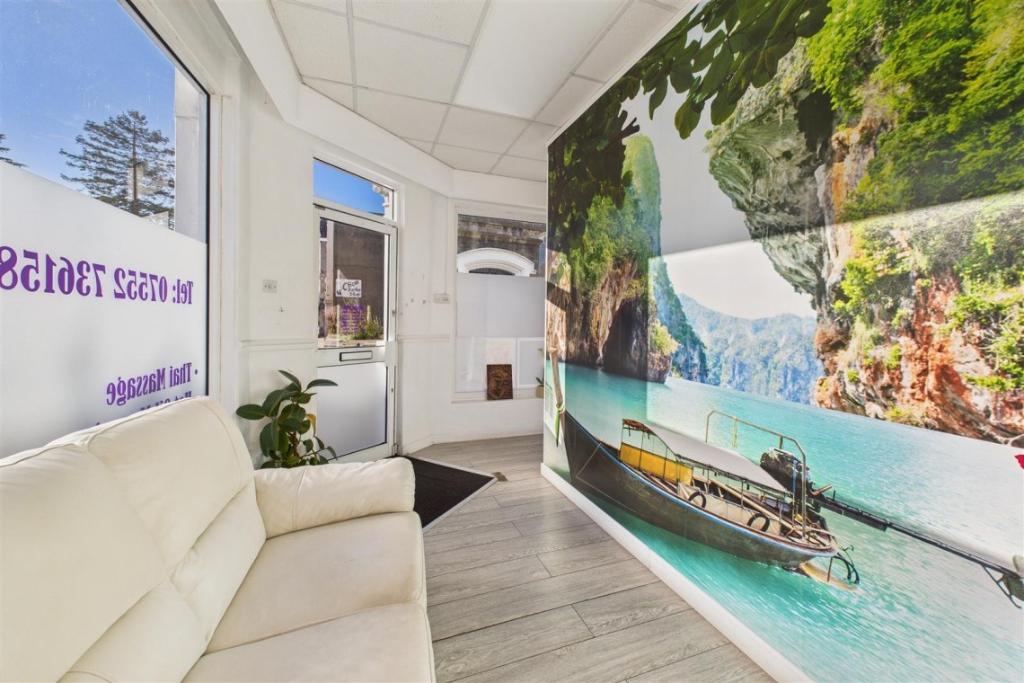 Images for MIXED USE | £21,540 pa | SHIREHAMPTON