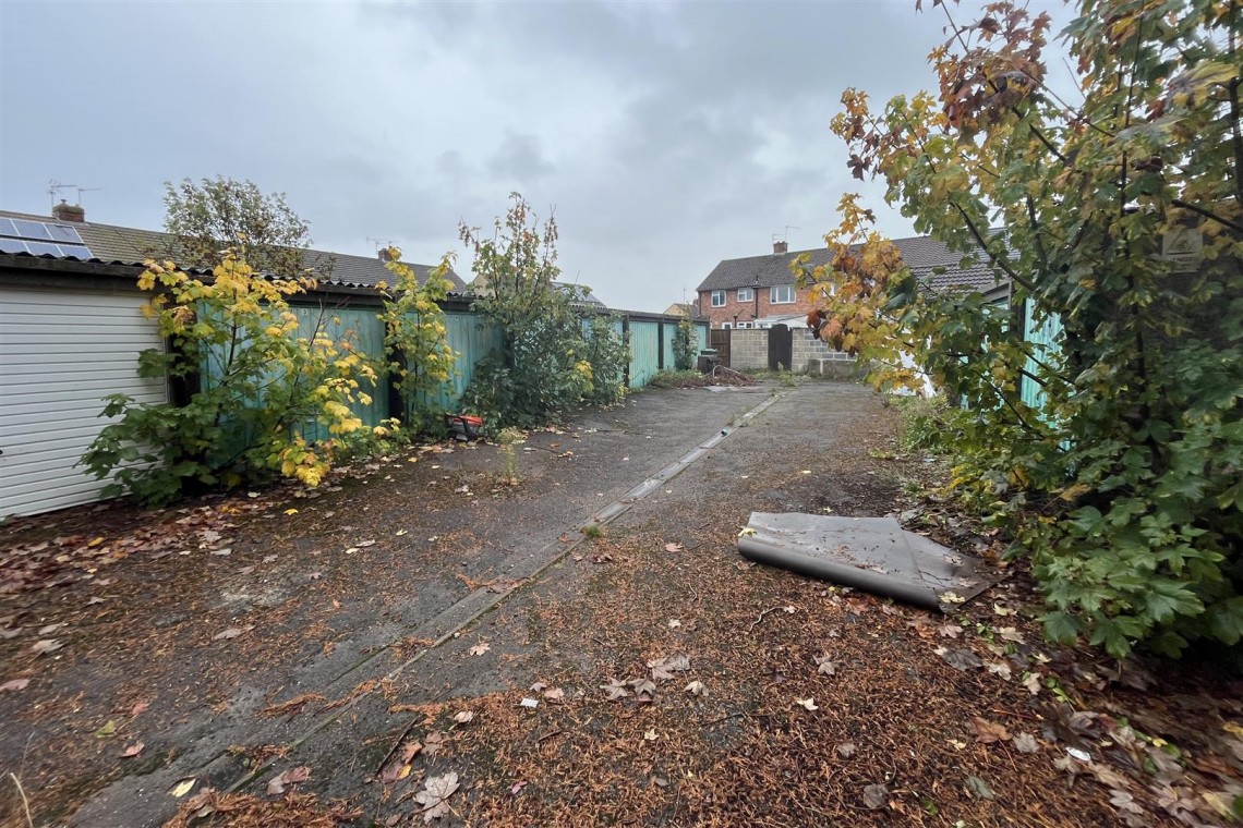 Images for 0.177 ACRES | 14 GARAGES | DOWNEND