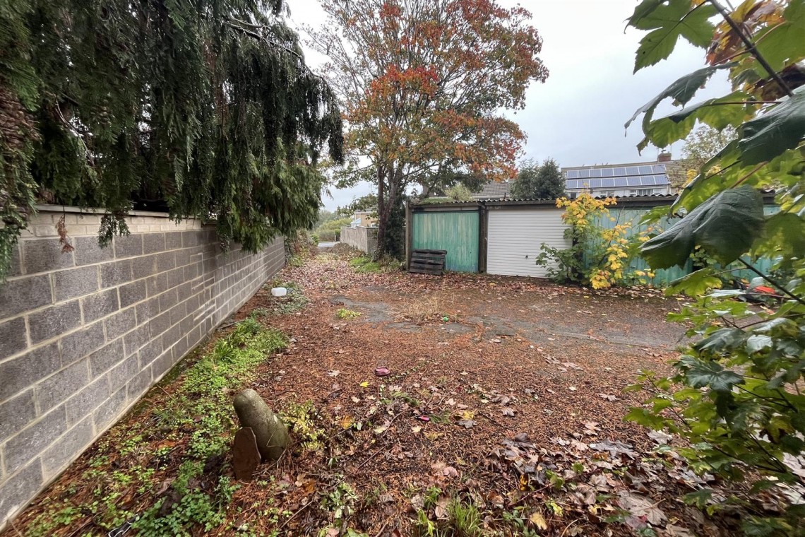 Images for 0.177 ACRES | 14 GARAGES | DOWNEND