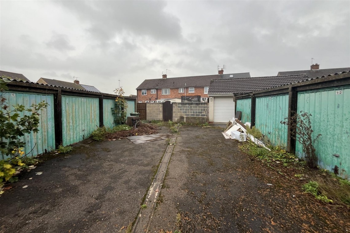 Images for 0.177 ACRES | 14 GARAGES | DOWNEND