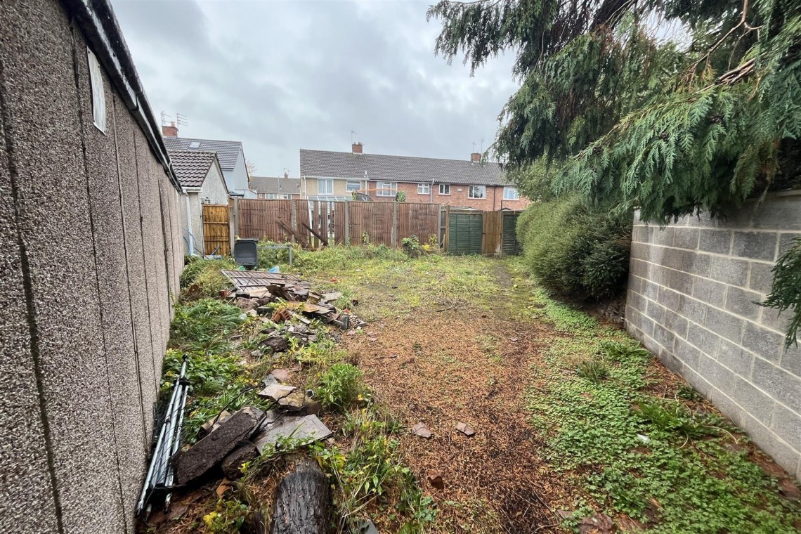 Images for 0.177 ACRES | 14 GARAGES | DOWNEND