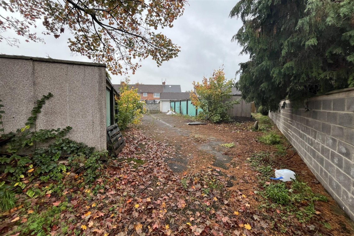 Images for 0.177 ACRES | 14 GARAGES | DOWNEND