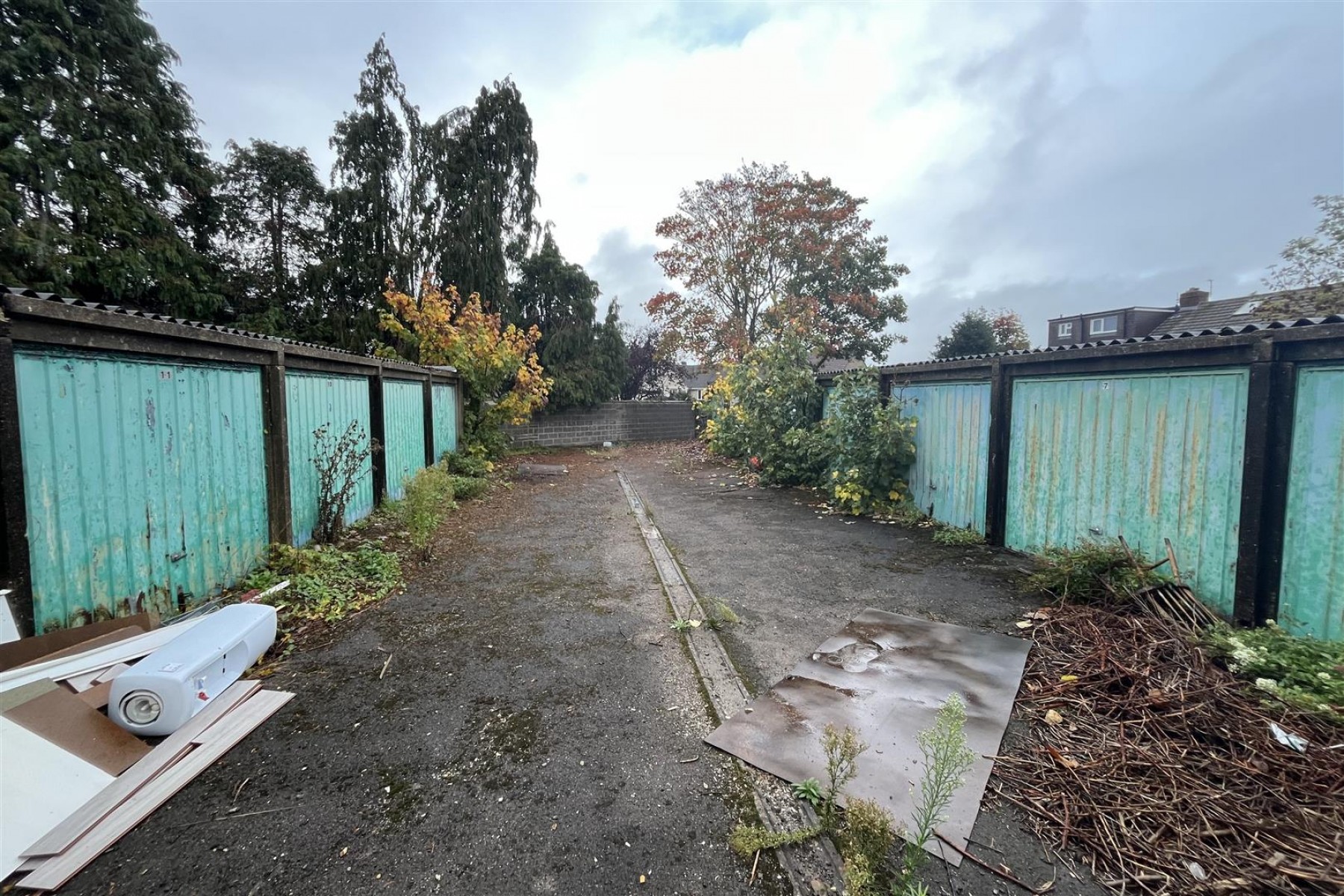 Images for 0.177 ACRES | 14 GARAGES | DOWNEND