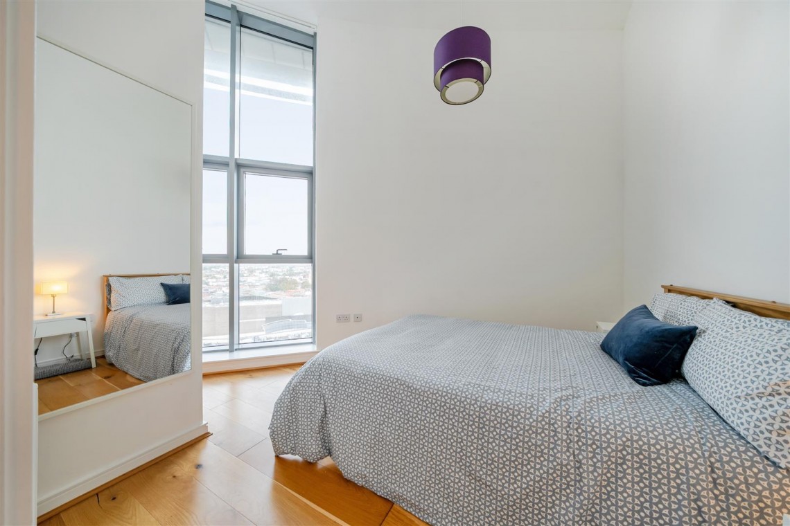 Images for Broad Weir, City Centre