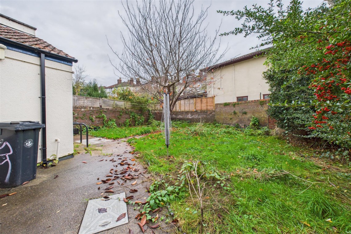 Images for DETACHED | UPDATING | REDLAND