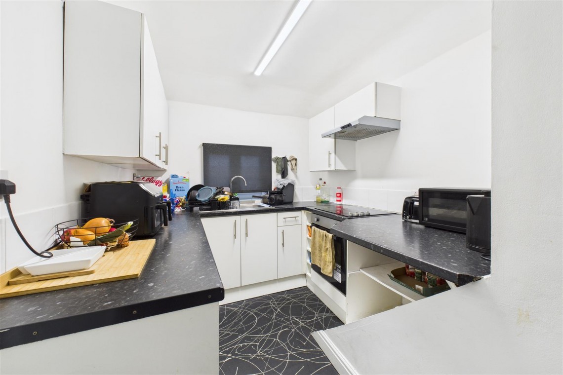 Images for 2 x 2 BED FLATS | KNOWLE