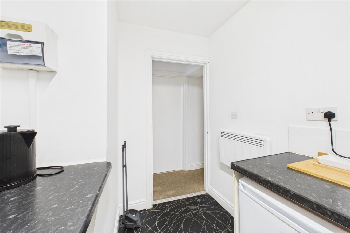 Images for 2 x 2 BED FLATS | KNOWLE