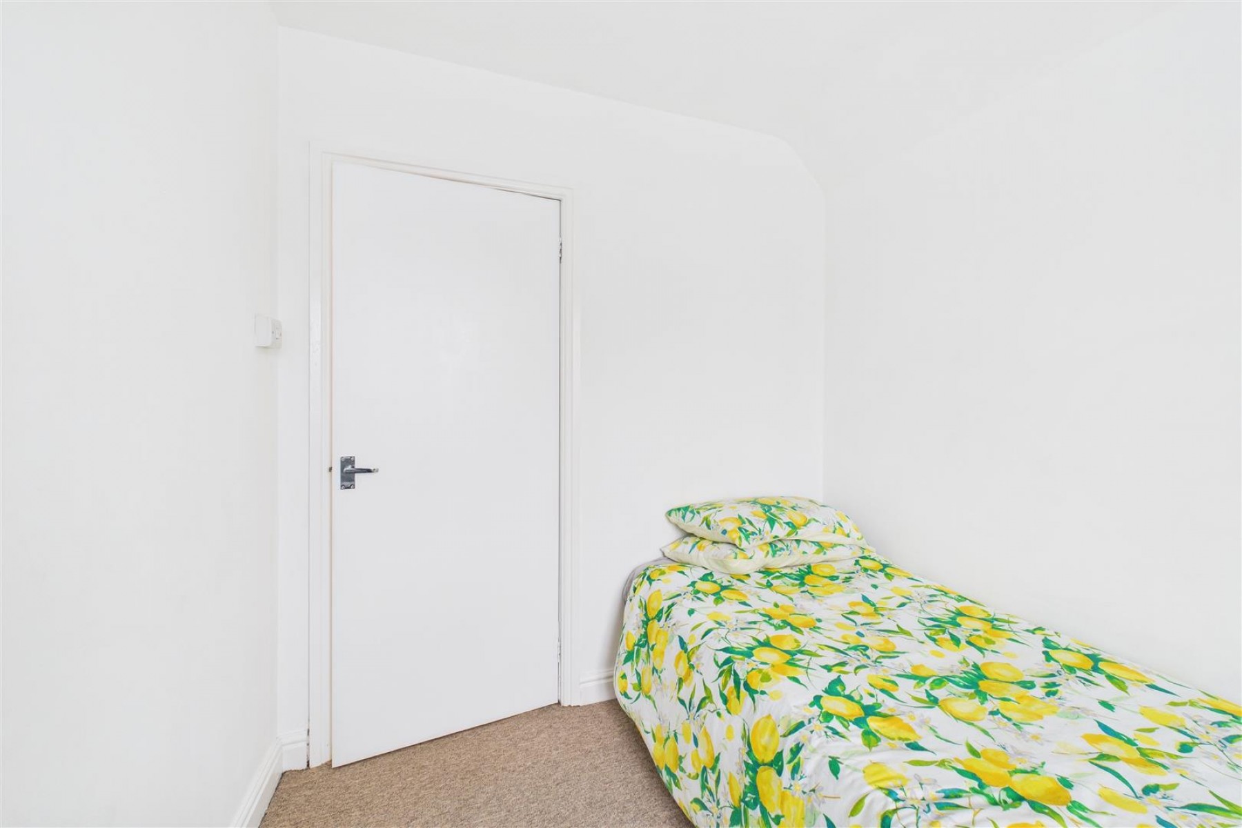 Images for 2 x 2 BED FLATS | KNOWLE