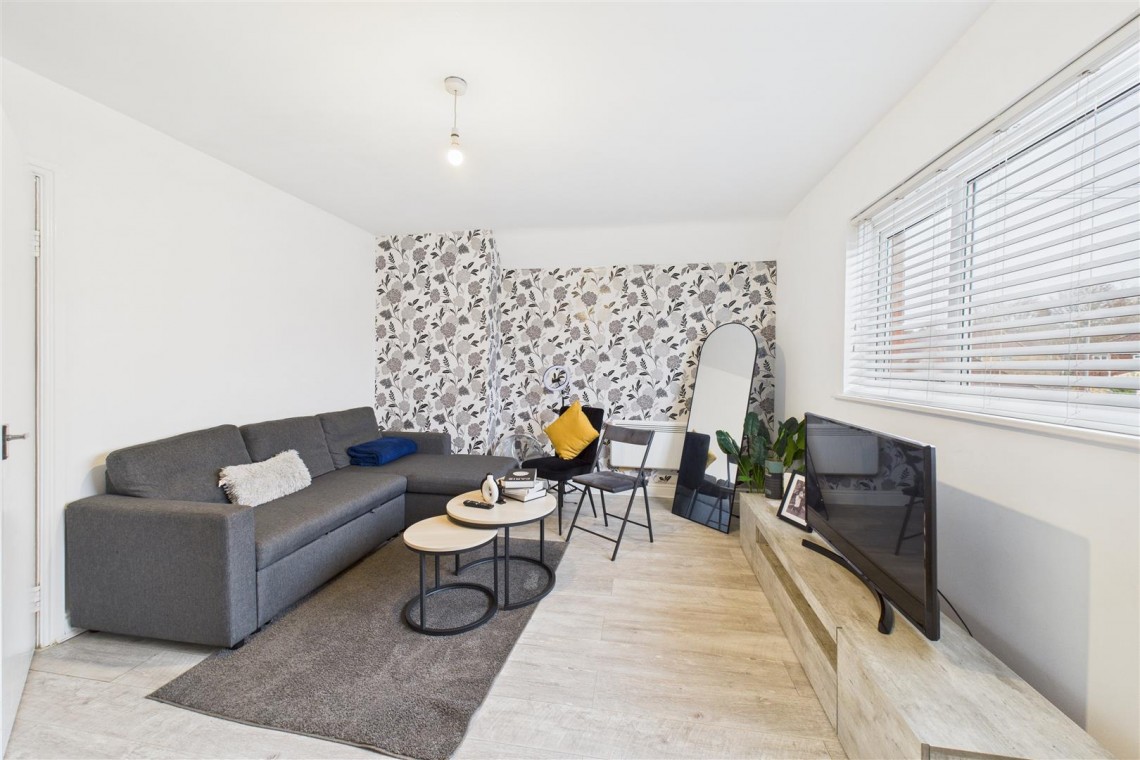 Images for 2 x 2 BED FLATS | KNOWLE