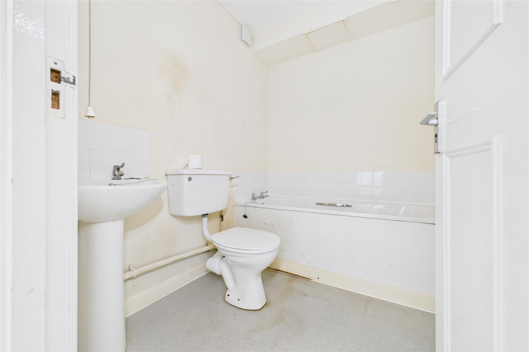 FLAT FOR UPDATING | BA1, 1 bedroom, Flat - 34303080