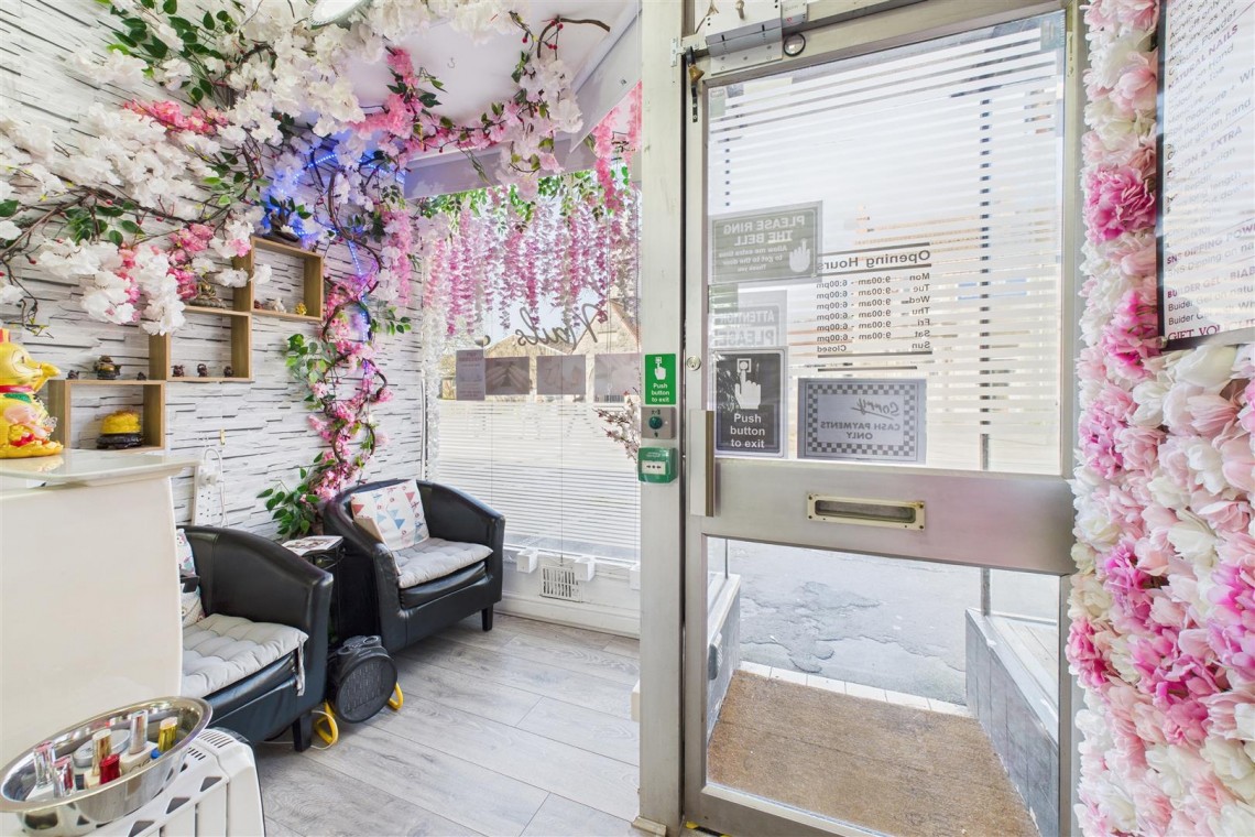 Images for COMMERCIAL INVESTMENT | WORLE