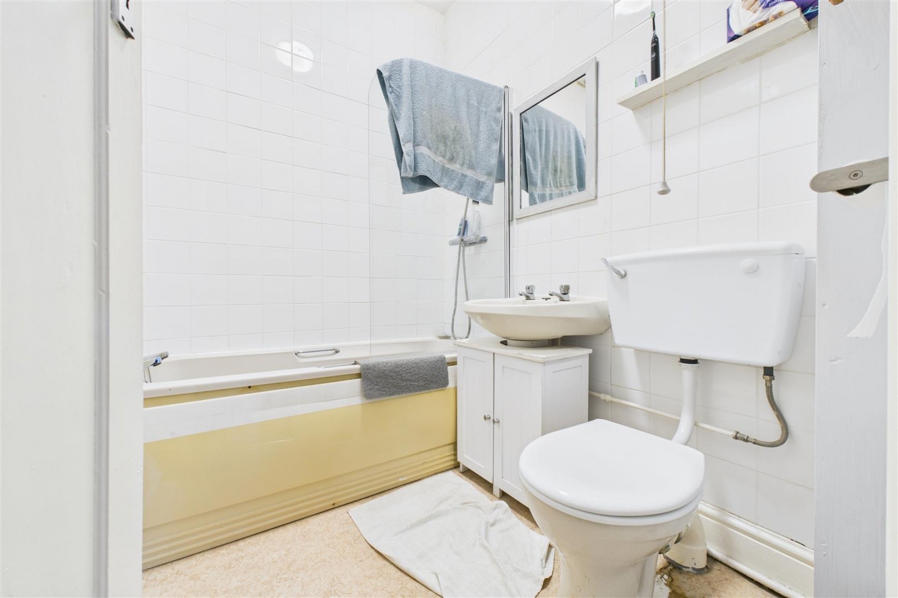 Images for 2 X FLATS | WSM