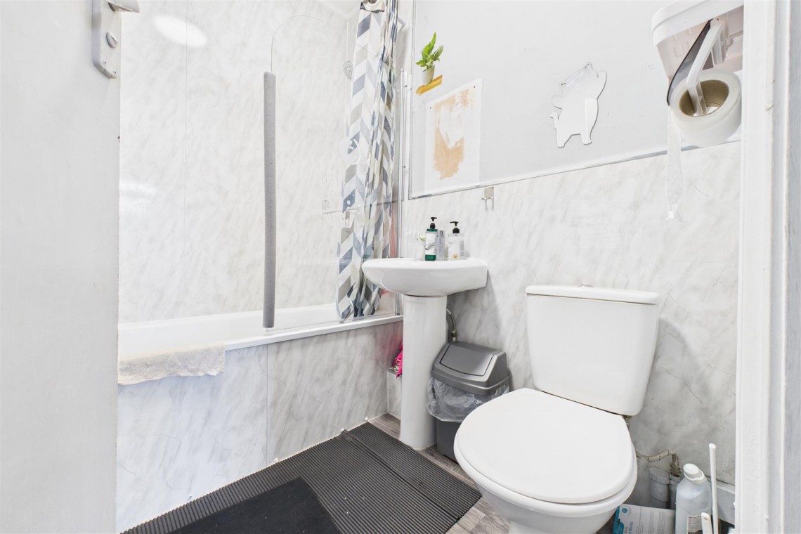 Images for 2 X FLATS | WSM