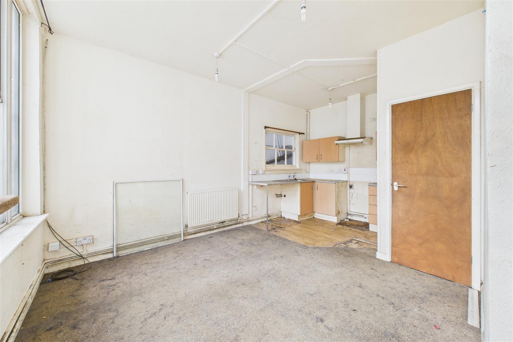 Images for 3 X FLATS | TEWKSBURY