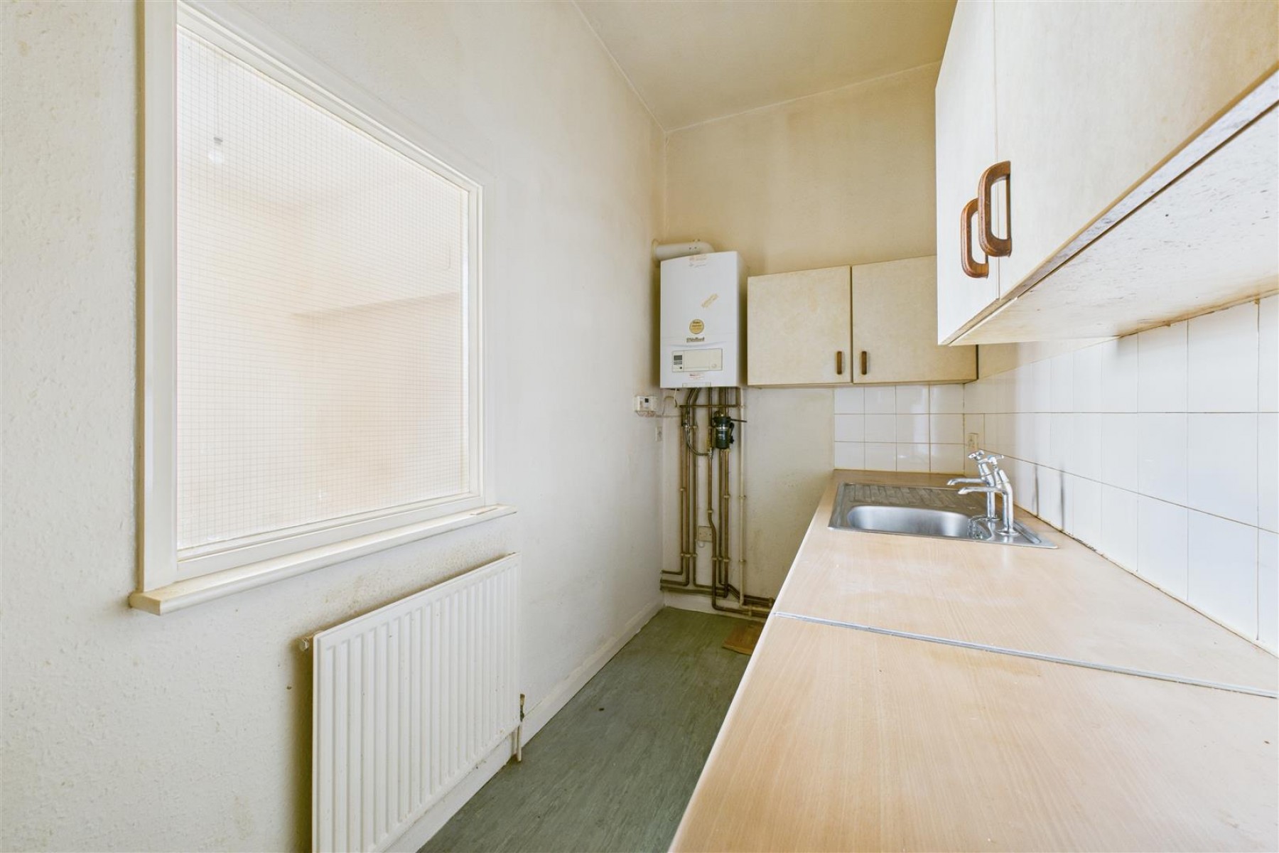 Images for 3 X FLATS | TEWKSBURY