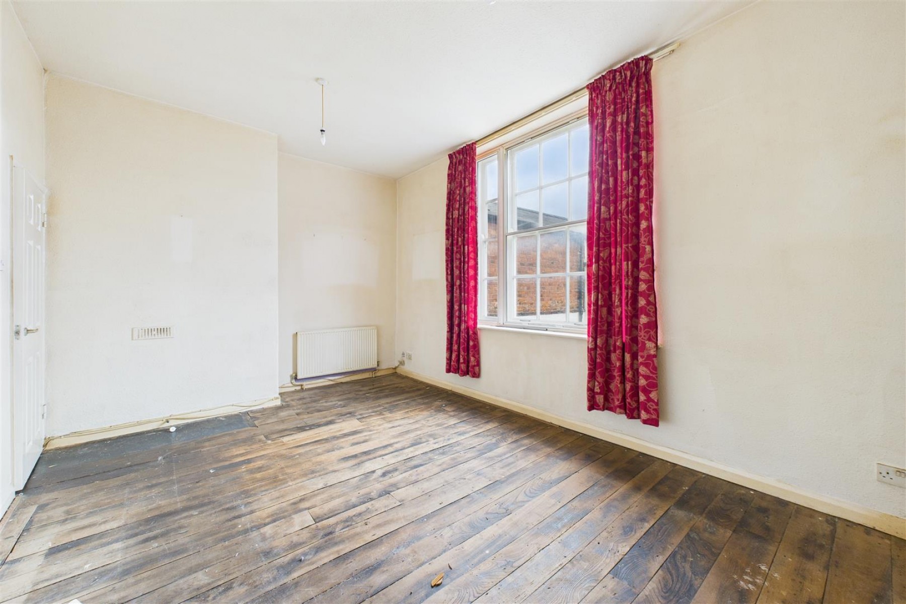 Images for 3 X FLATS | TEWKSBURY