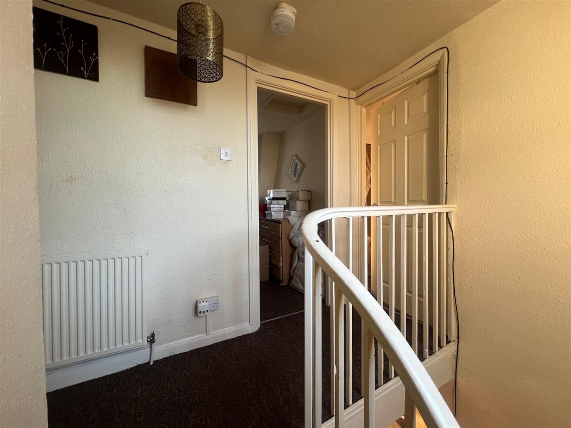 Images for 3 X FLATS | TEWKSBURY