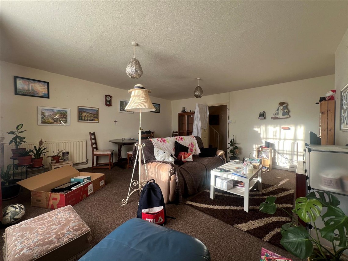 Images for 3 X FLATS | TEWKSBURY