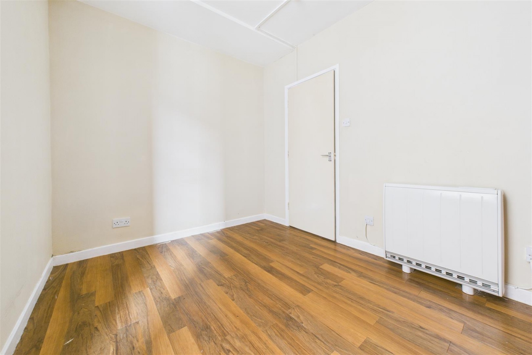 Images for 2 X FLATS | CASH BUYERS | TEWKESBURY