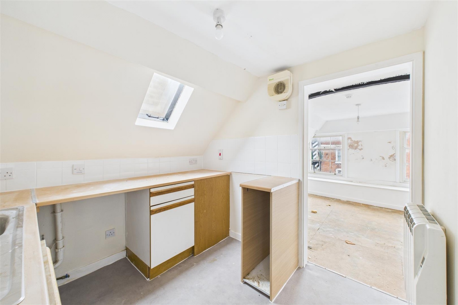 Images for 2 X FLATS | CASH BUYERS | TEWKESBURY