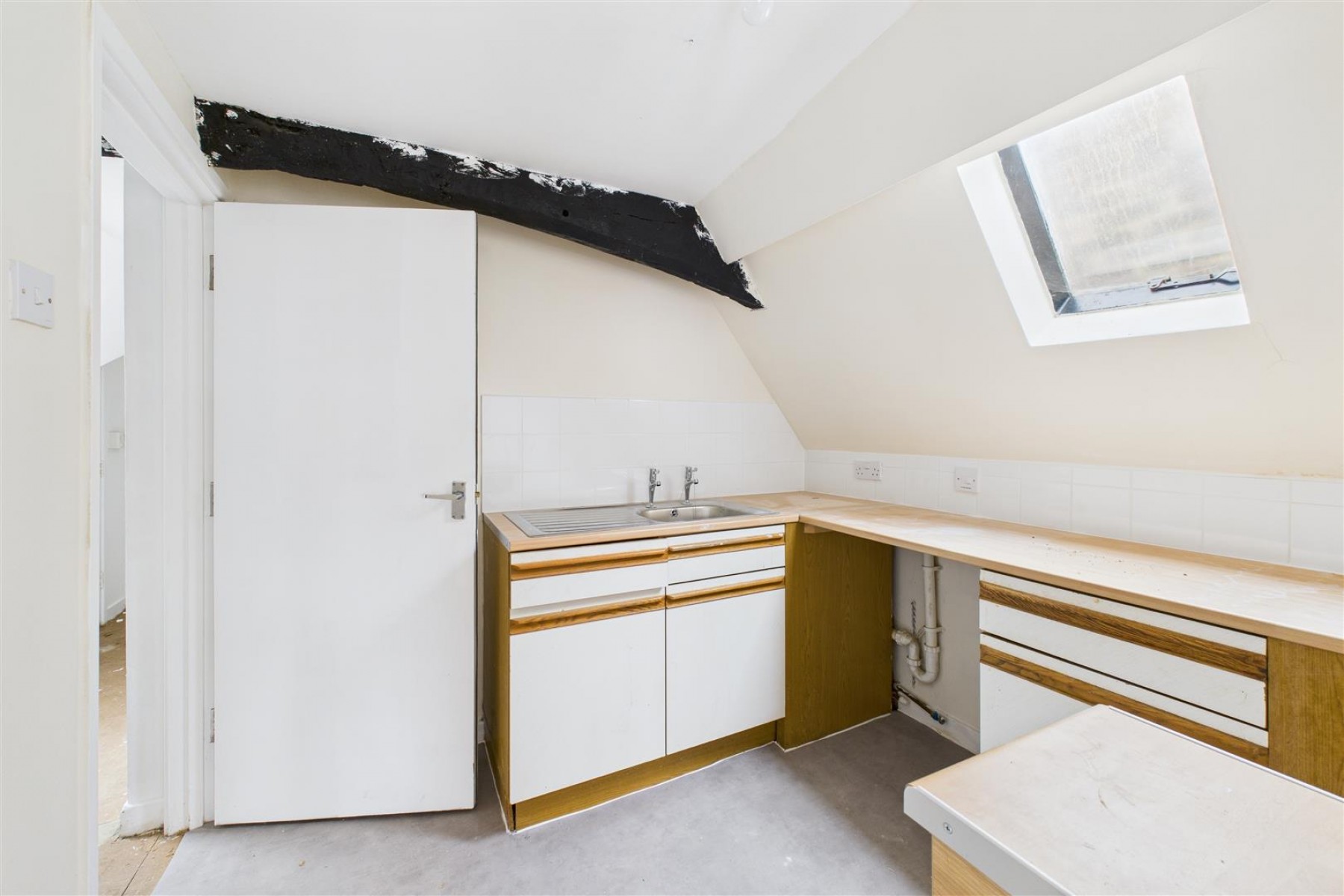 Images for 2 X FLATS | CASH BUYERS | TEWKESBURY