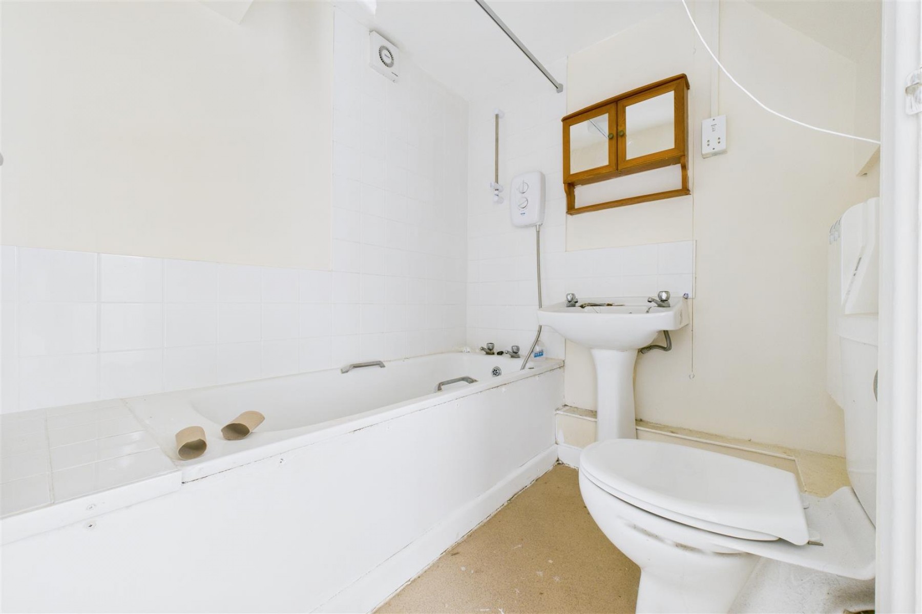 Images for 2 X FLATS | CASH BUYERS | TEWKESBURY