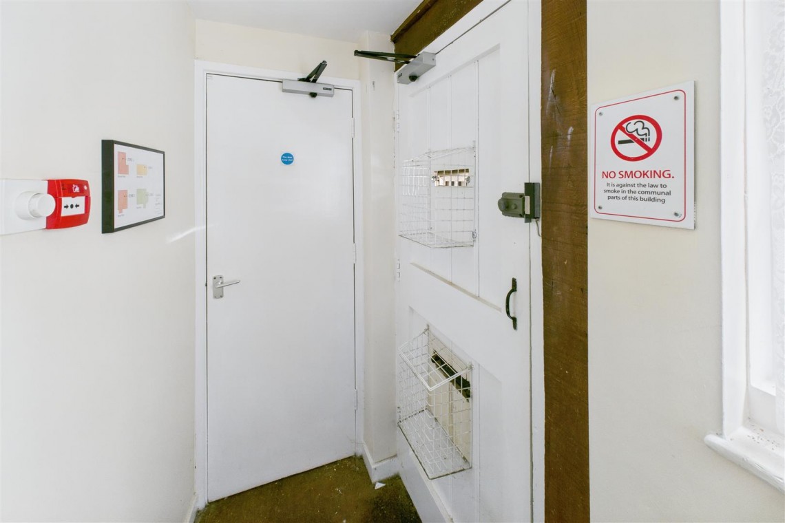 Images for 2 X FLATS | CASH BUYERS | TEWKESBURY