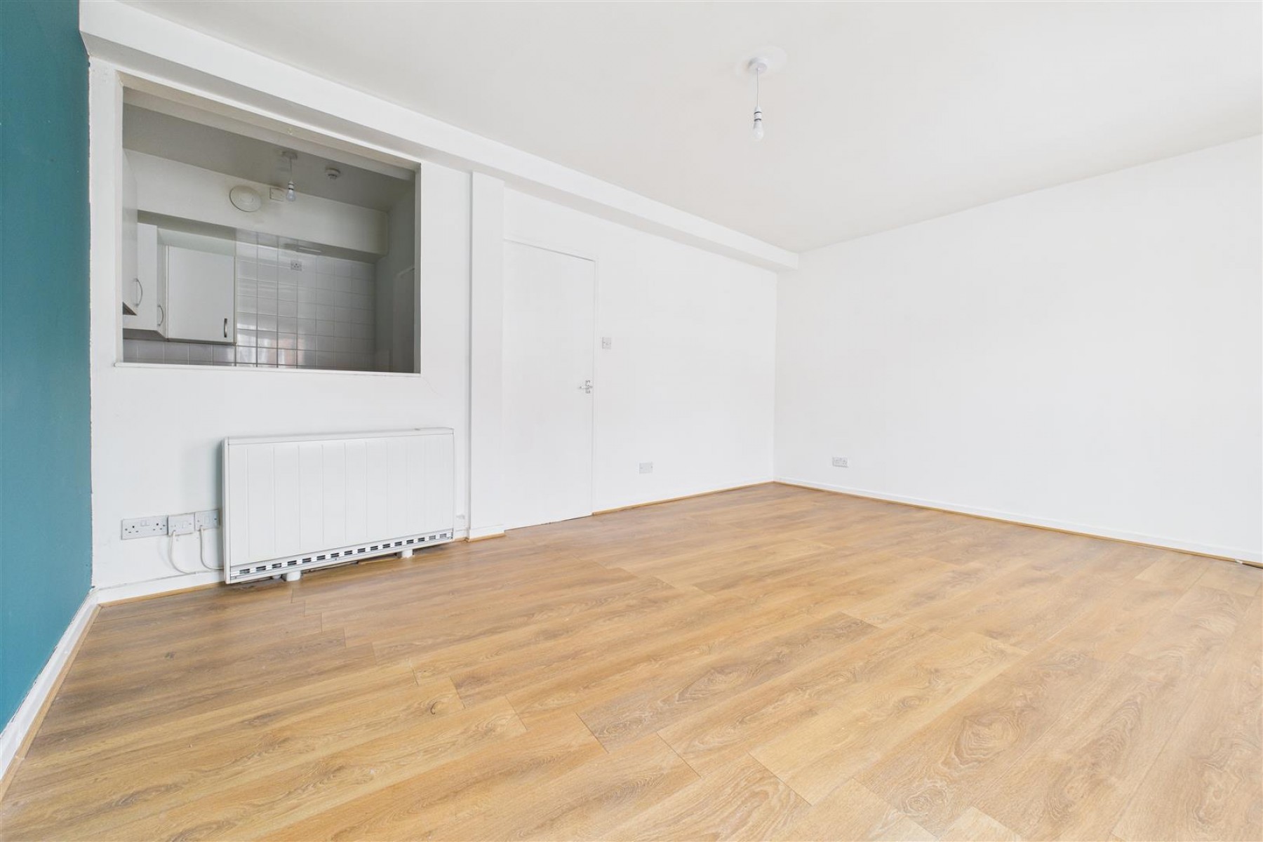 Images for 2 X FLATS | CASH BUYERS | TEWKESBURY