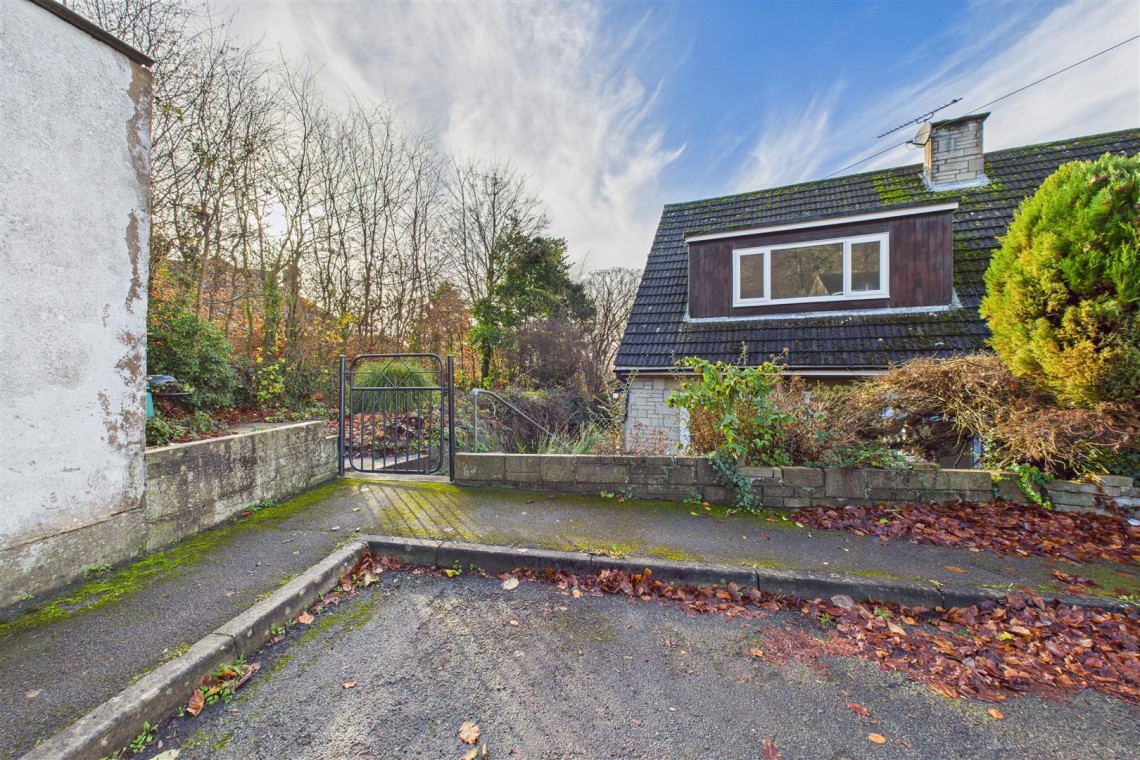 Images for LARGE PLOT | REDUCED FOR AUCTION