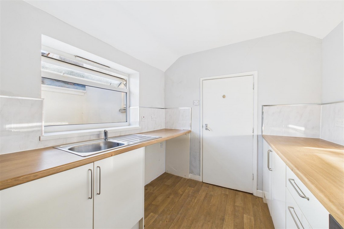 Images for 2 X FLATS | WSM