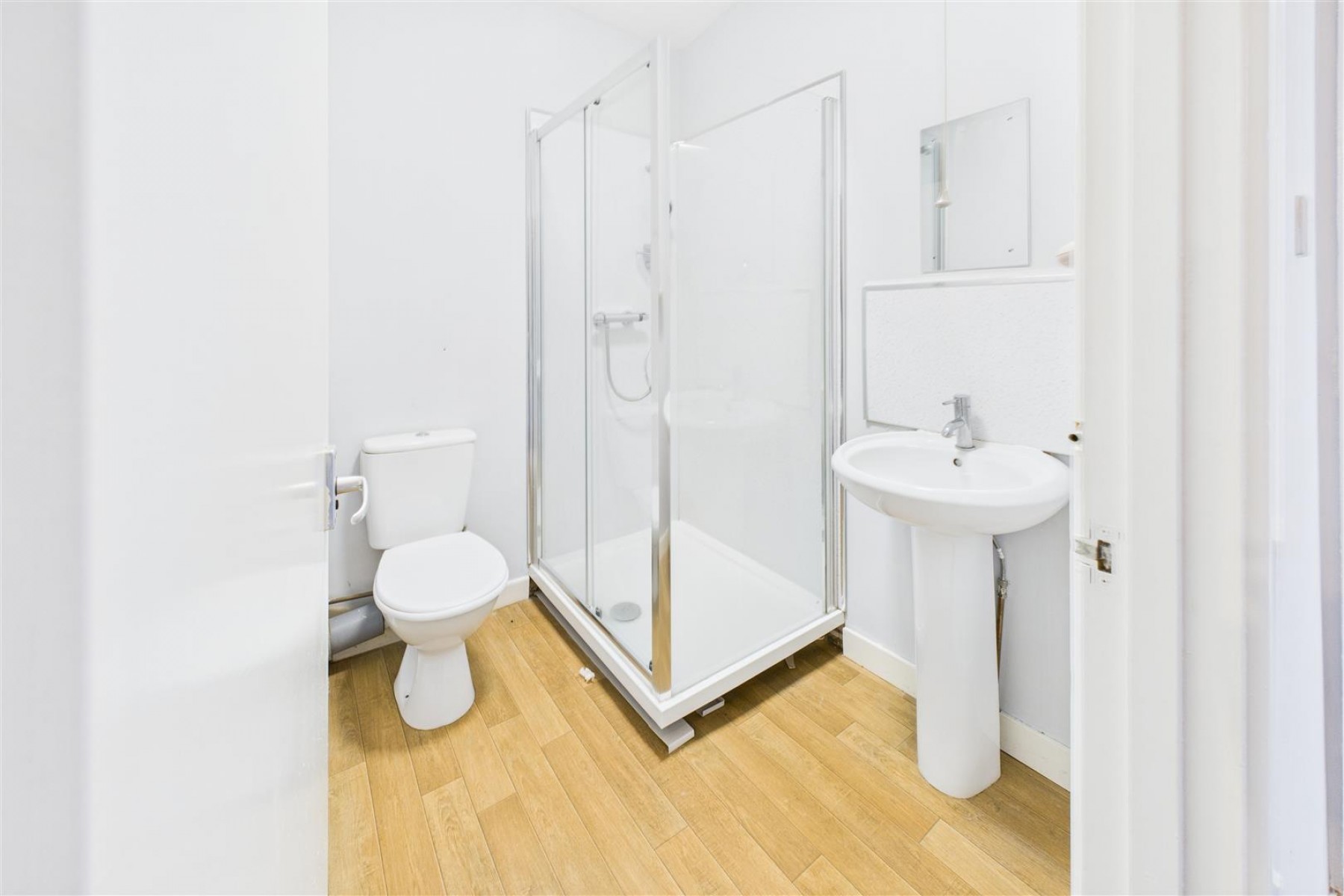 Images for 2 X FLATS | WSM