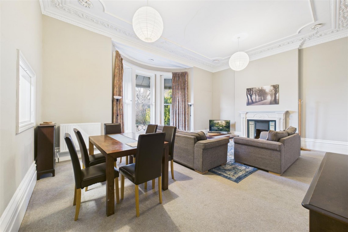 Images for COSMETIC UPDATING | 3 X PARKING | CLIFTON