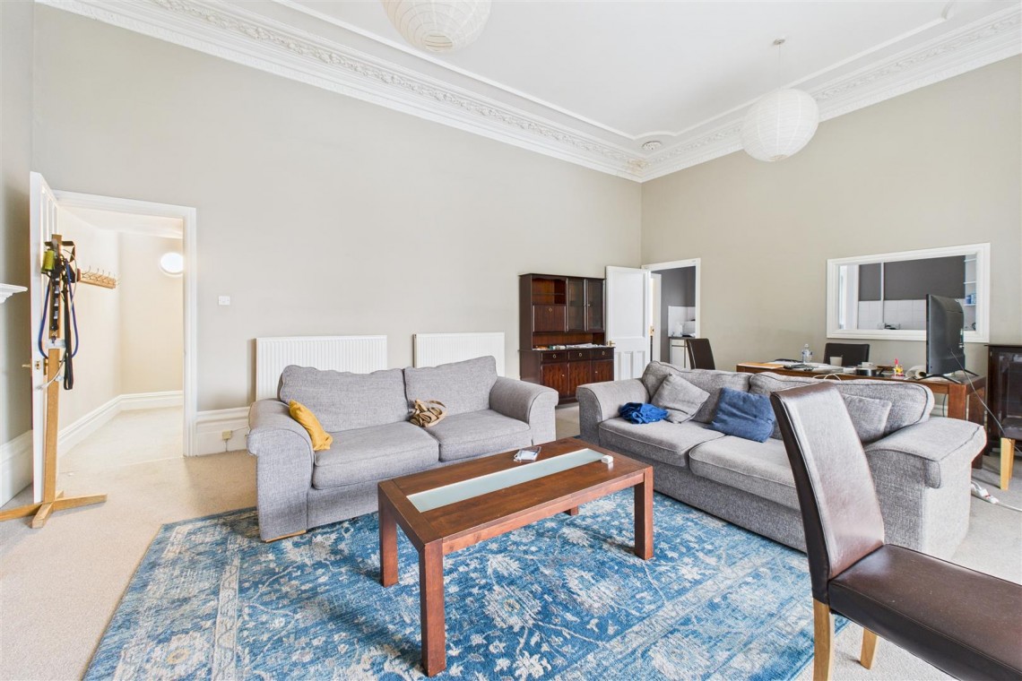 Images for COSMETIC UPDATING | 3 X PARKING | CLIFTON