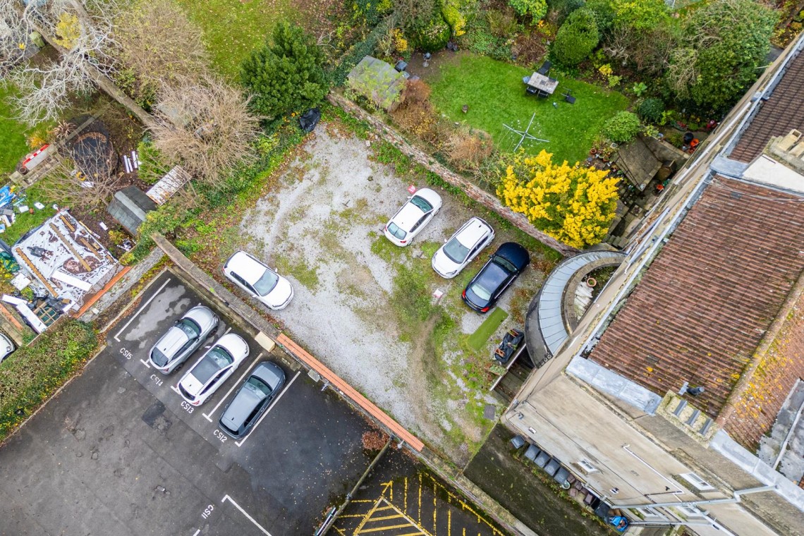 Images for COSMETIC UPDATING | 3 X PARKING | CLIFTON