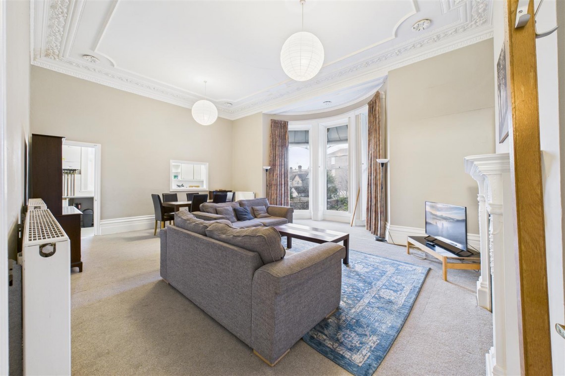 Images for COSMETIC UPDATING | 3 X PARKING | CLIFTON